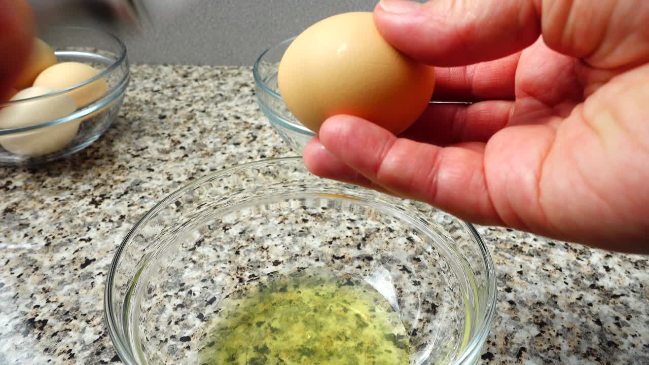 Separation of protein from an egg yolk