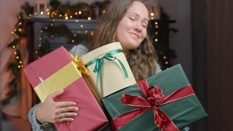 acaparar regalos de navidad para la alegría personal bailando al son de las melodías