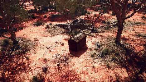 Cofre-Del-Tesoro-De-Madera-Cerrado-En-La-Playa-De-Arena