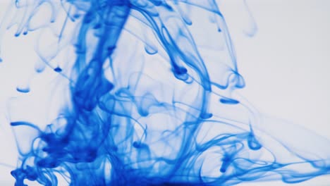 ink-dropping-into-water,-slowmotion-in-4k-resolution,-great-for-musicvideos,-intros-or-wallpapers