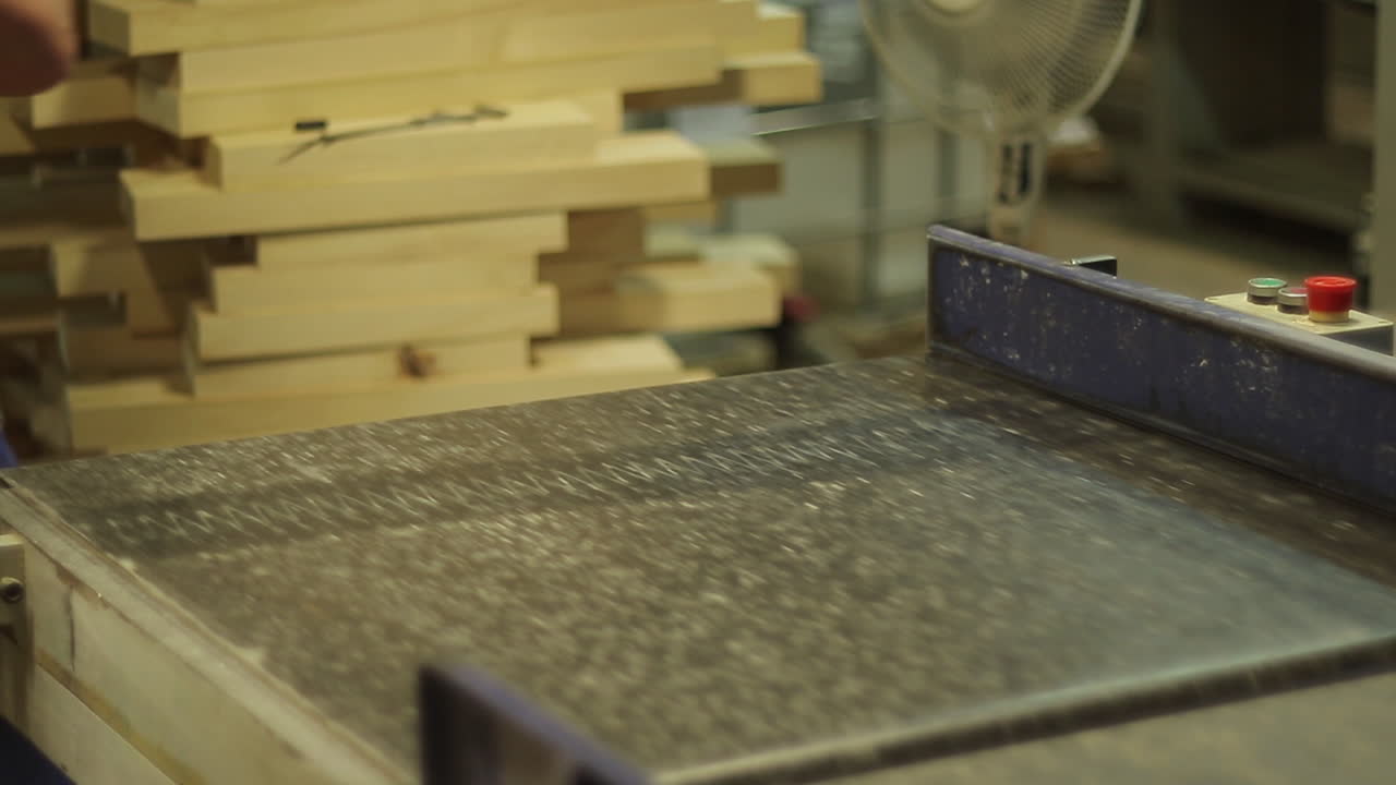 proceso de procesamiento de la madera en una fábrica