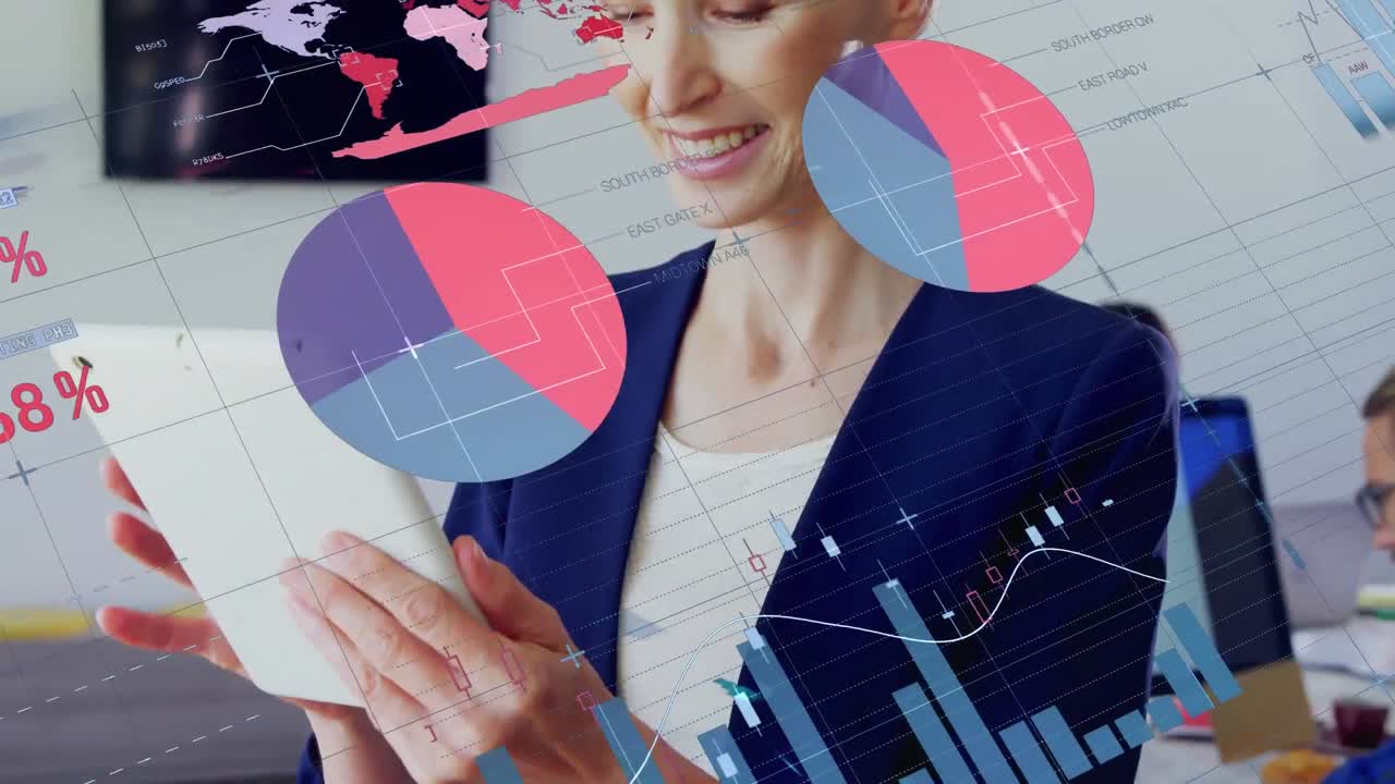 animación del procesamiento de datos estadísticos sobre una mujer de negocios caucásica que usa una tableta digital en la oficina
