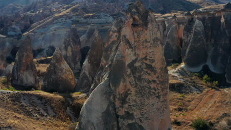 Fairy-Chimney-rock-formations-in-Goreme,-Turkey