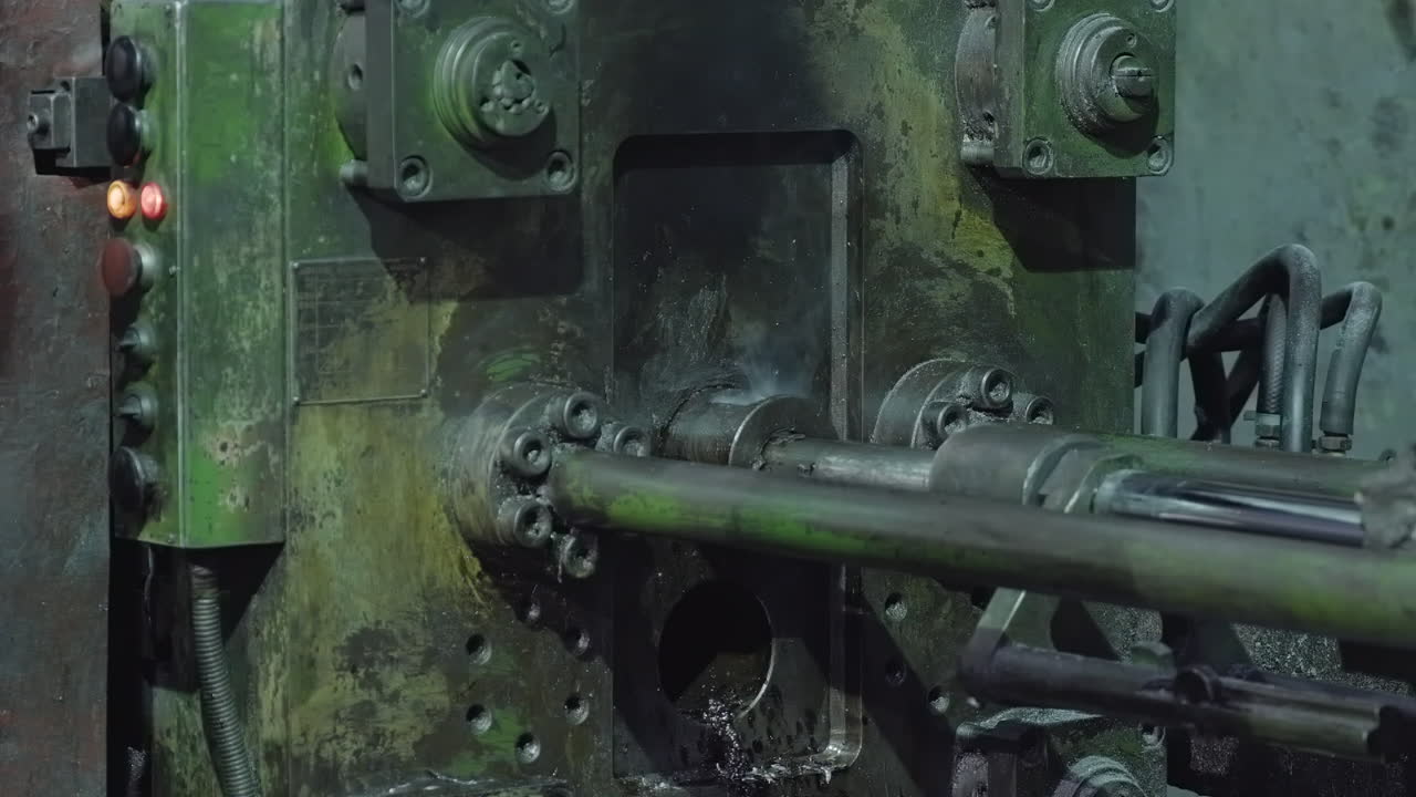 작동 중인 산업 기계