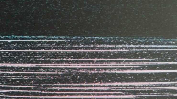 Weak Signal Breaks Through Noise
