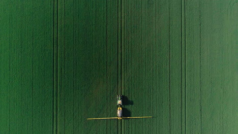 tractor farms the green field