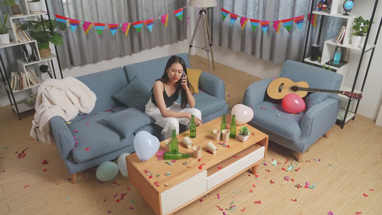 파티 후 슬픈 사람