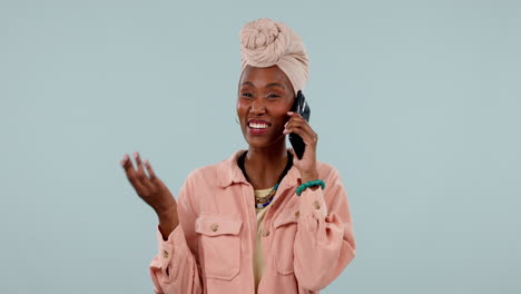 Negocios,-Llamada-Telefónica-Y-Mujer-Negra-Con-Sonrisa