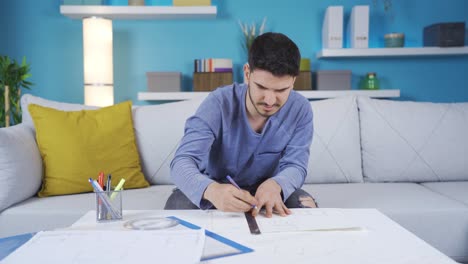 arquitecto hombre que dibuja y analiza la arquitectura.