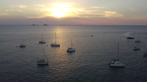 puesta de sol en cala comte, ibiza, españa