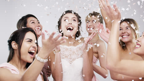 Beautiful-bridesmaids-throwing-confetti-slow-motion-wedding-photo-booth-series