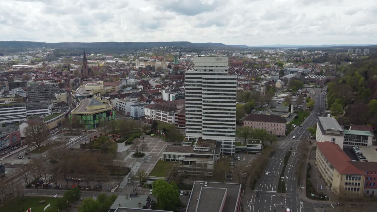 paisaje urbano del horizonte de kaiserslautern vista aérea con el ayuntamiento del centro y el centro comercial