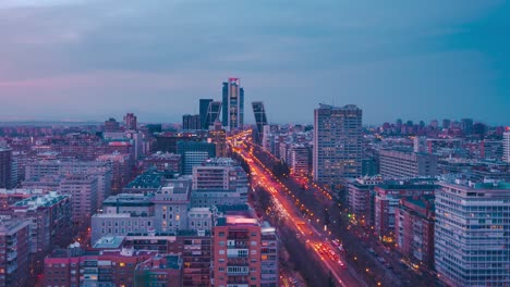 el horizonte de madrid es un lapso de tiempo aéreo.