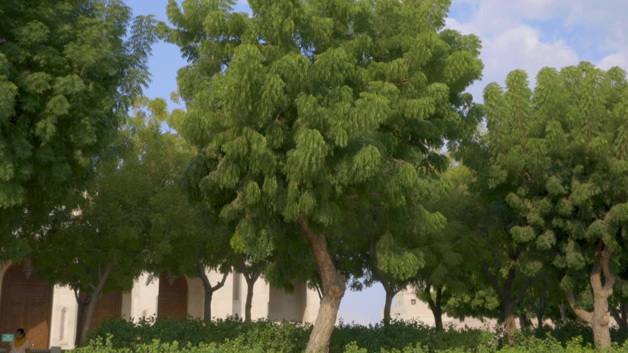 술탄 카부스 그랜드 모스크 - 오만의 유명한 종교 건물