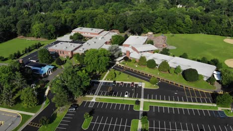 4K-Drone-shot-panning-over-elementary-school