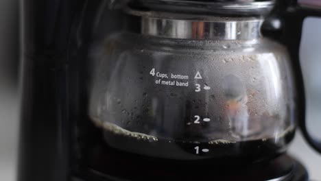 Coffee-maker-pan-heating-coffee