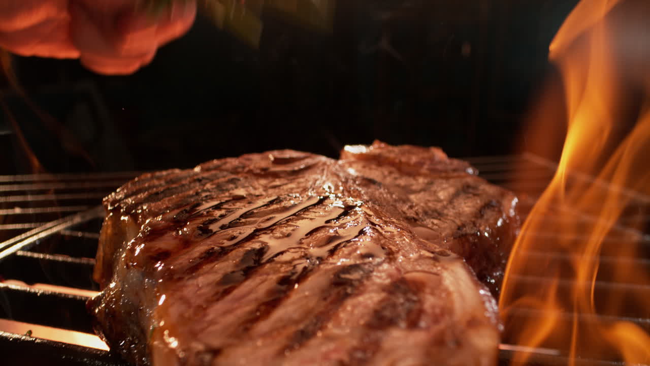 bistec de hueso a la parrilla