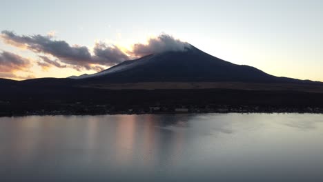 Vista-Aérea-Del-Horizonte-En-Mt.-Fuji