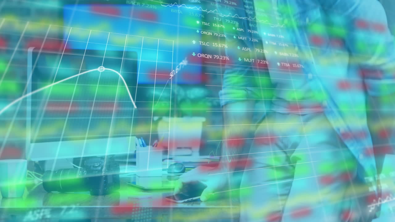 animación del procesamiento de datos financieros sobre el empresario que trabaja en la oficina