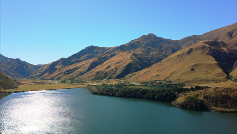 lago moke cerca de queenstown en la isla sur de nueva zelanda - vista aérea