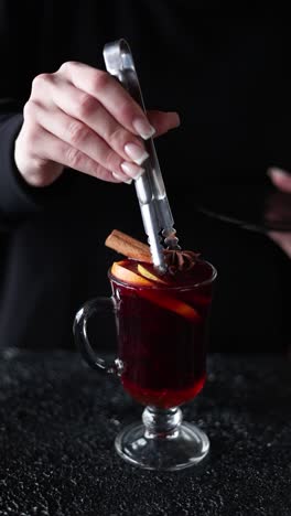 preparing mulled wine