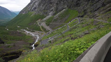 Camino-Del-Troll-Trollstigen-O-Trollstigveien-Sinuosa-Carretera-De-Montaña.