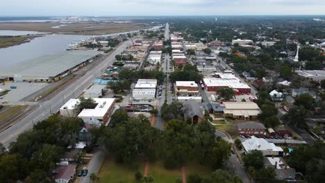 Downtown-Brunswick-Georgia-Wide-Aerial-View-Dolly-Forward