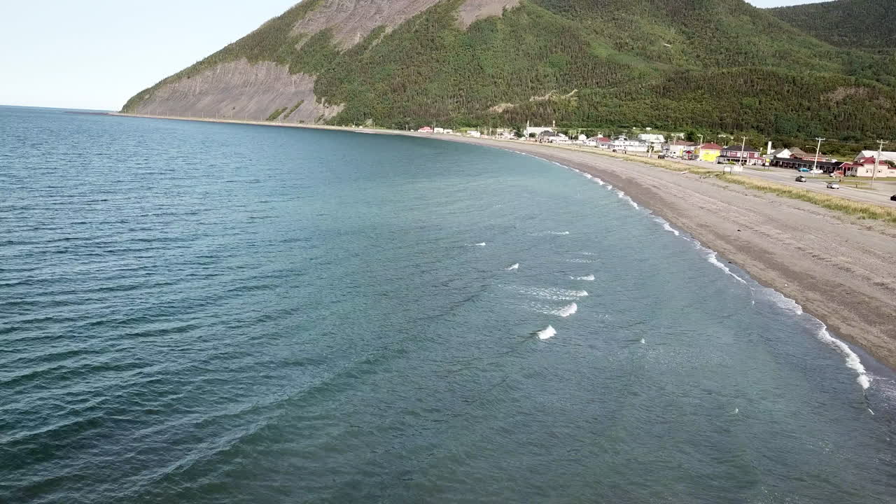 деревня монт-сент-пьер в гаспесии, квебек, канада.