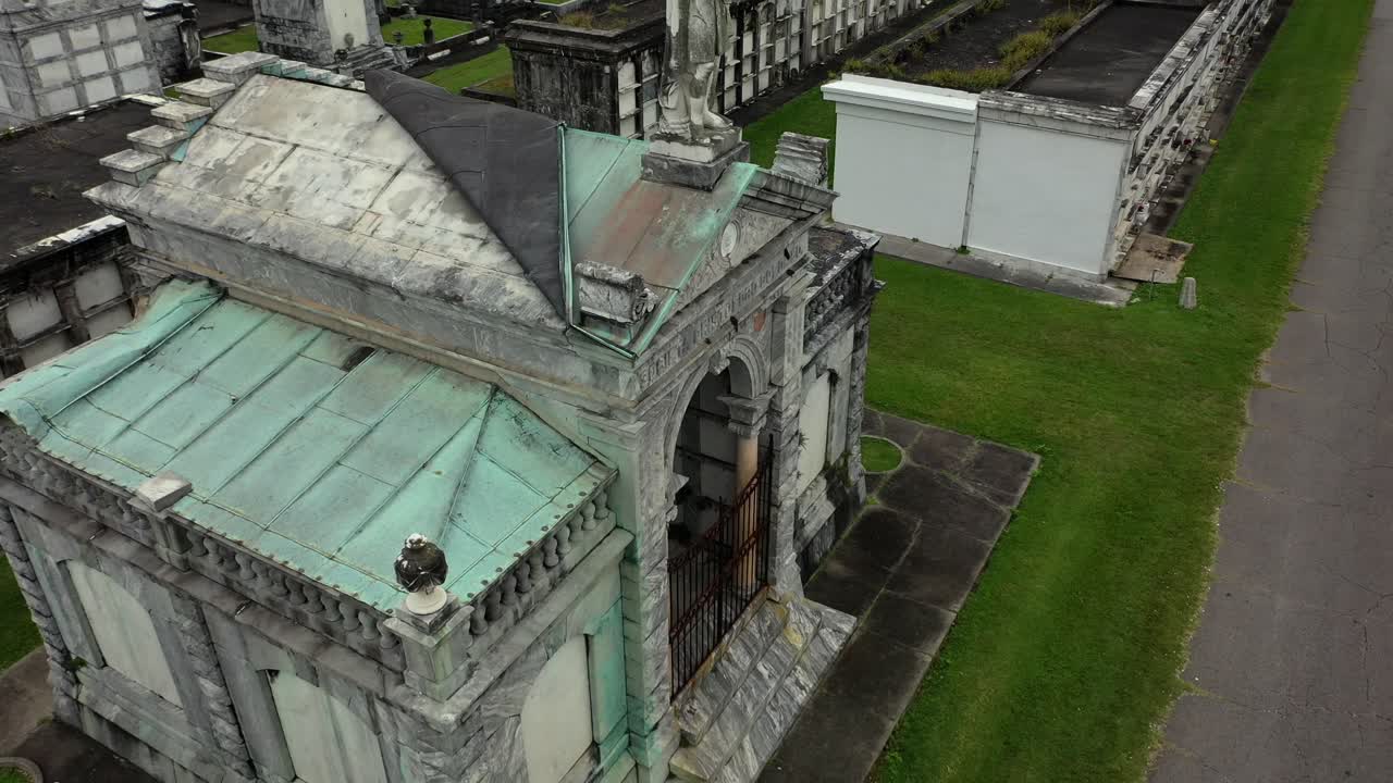 뉴올리언스의 옛 메타리 공동묘지 조감도