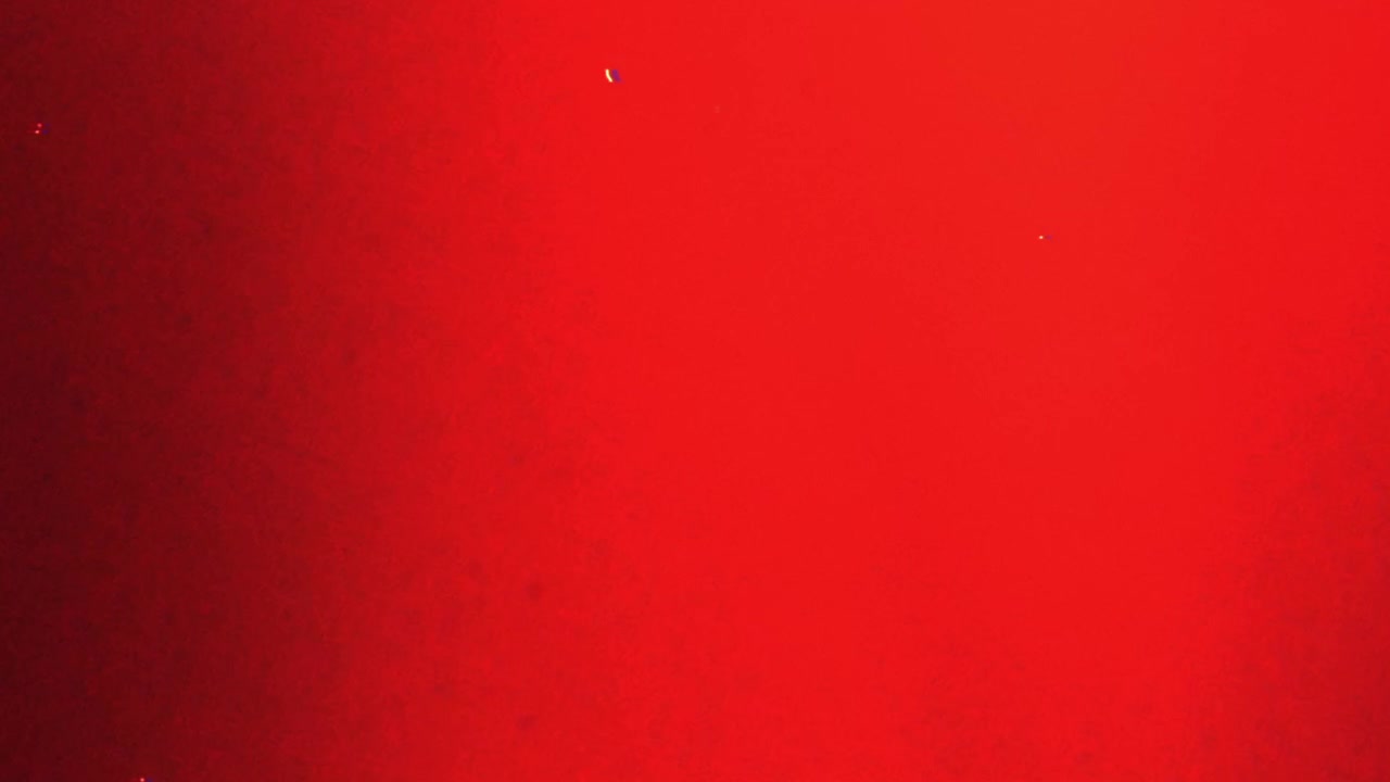 Effetto di transizione glitch con luce rossa rapida