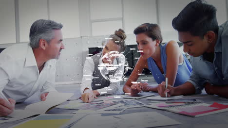 composición de lluvia de ideas en una sala de juntas entre personas de negocios con globo digital 4k