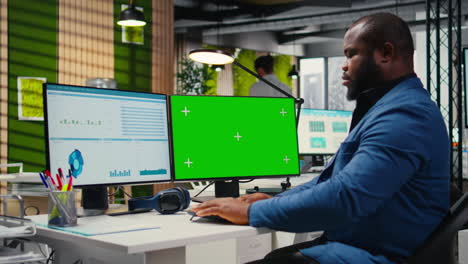 vertical video black general director ensuring company success with green screen on pc