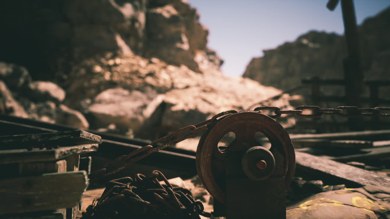 사막의 협곡에서 녹은 사슬과 바