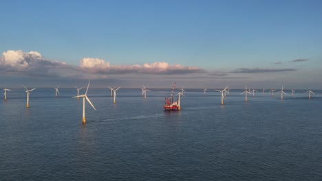 hemsby norfolk, reino unido plataforma de trabajo de servicio de parques eólicos drone, aéreo