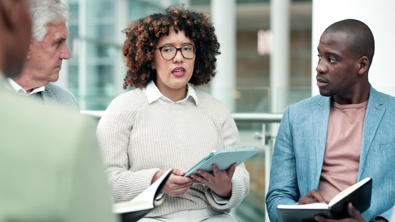 Workshop, solution and planning with woman