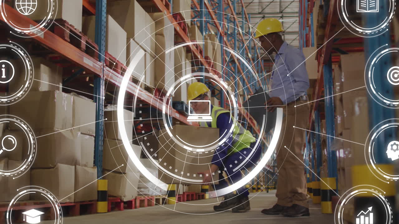 animación de la red de conexiones con íconos empresariales sobre diversos trabajadores masculinos en el almacén