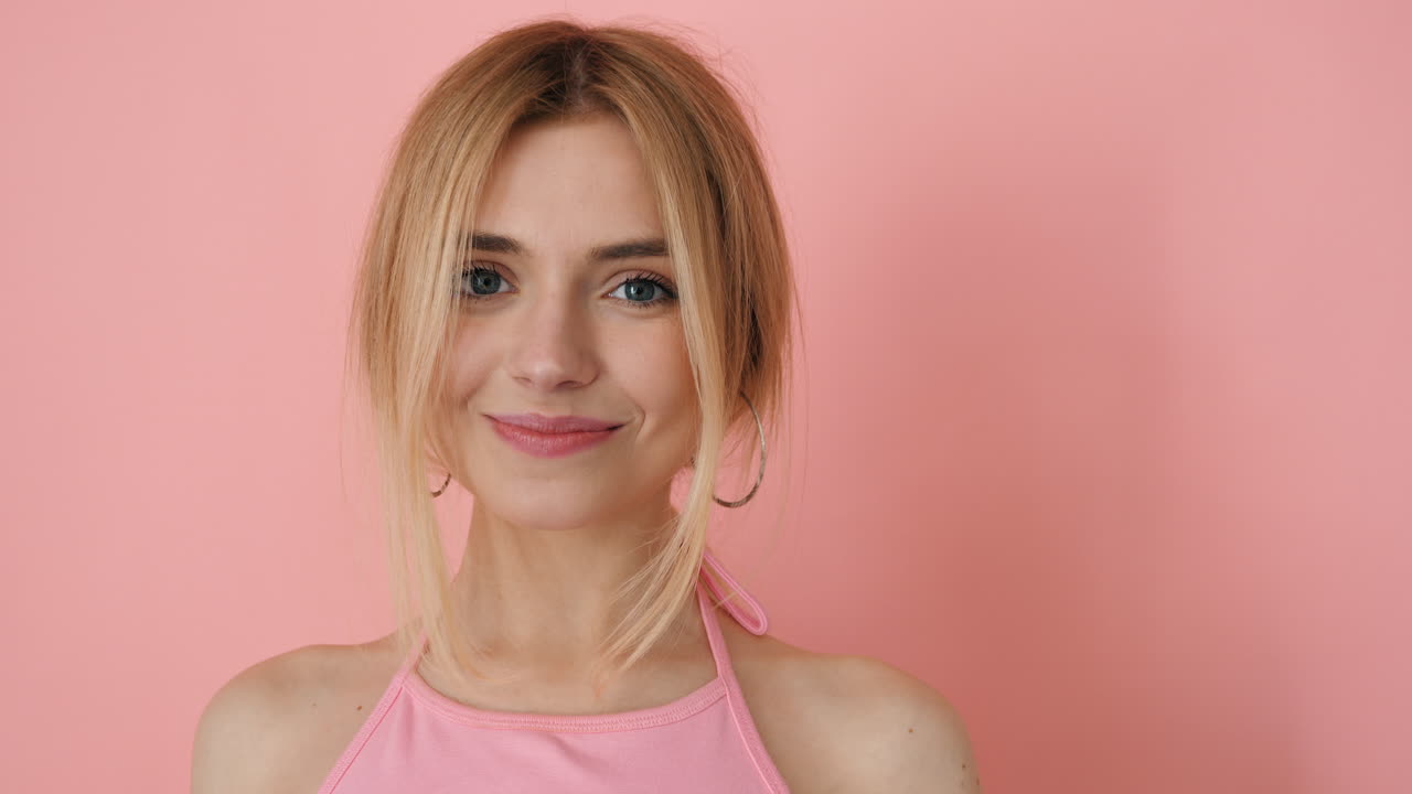 retrato de una mujer feliz