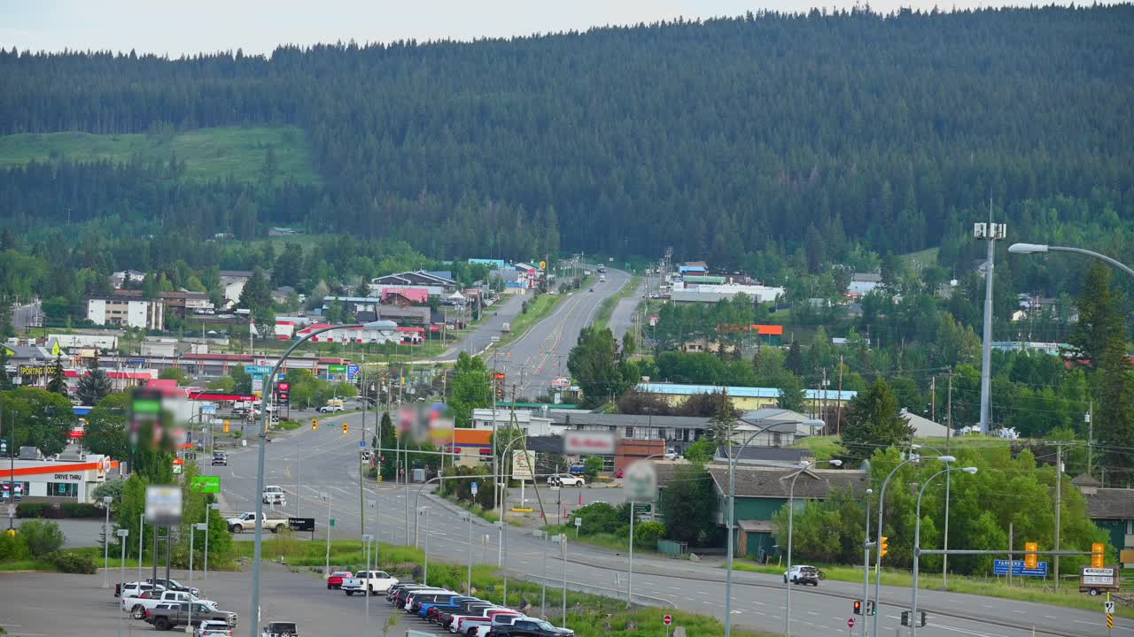 100마일 하우스 인 모션: 이 매력적인 카리부 지구 마을의 놀라운 삼각대 타임  ⁇ 스