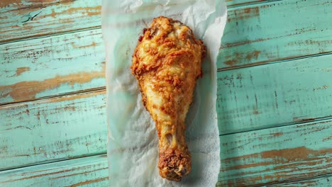 pierna de pollo frita y crujiente
