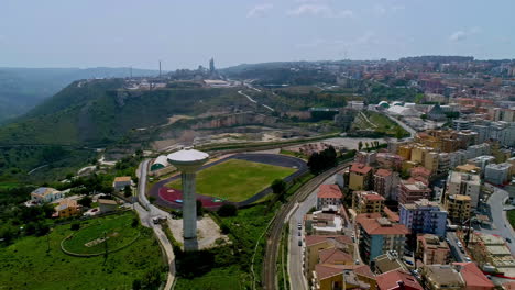 Wachsende-Infrastruktur-Von-Ragusa-Sizilien-Italien-Touristische-Antenne