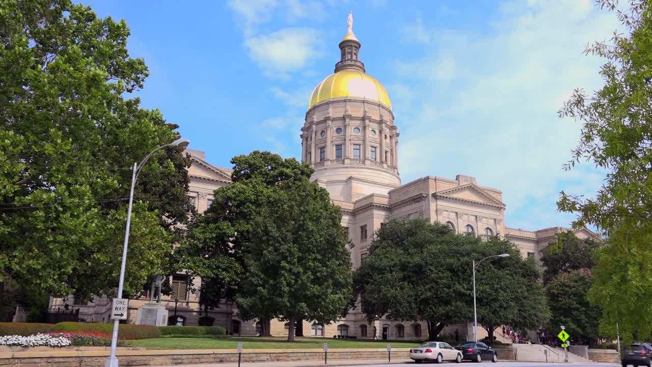 애틀랜타 1에서 조지아 주 의사당 건물의 설정 샷