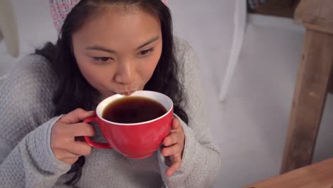 casual businesswoman drinking hot coffee