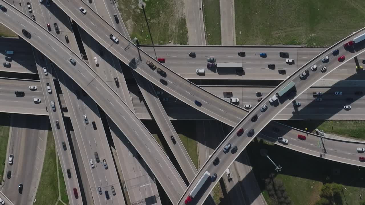 View of busy highways in downtown Dallas from above