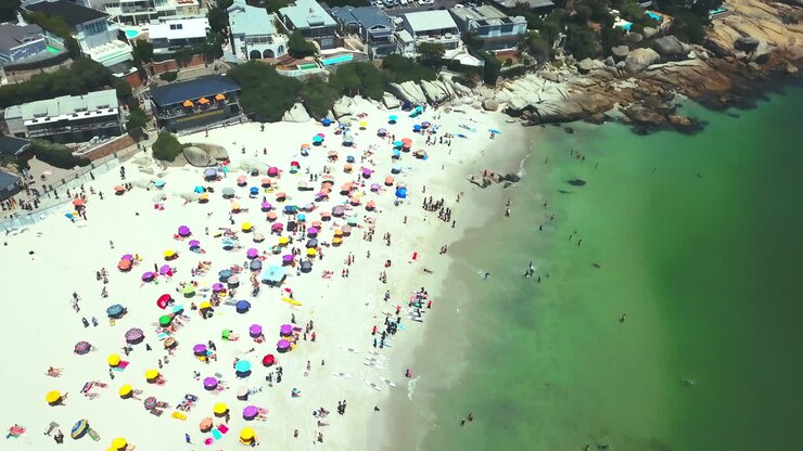 Primeira regra do verão: Vá à praia.
