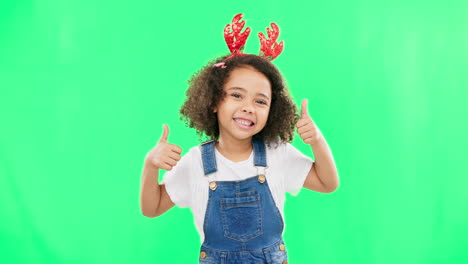 feliz navidad y pulgares arriba con la chica en el estudio