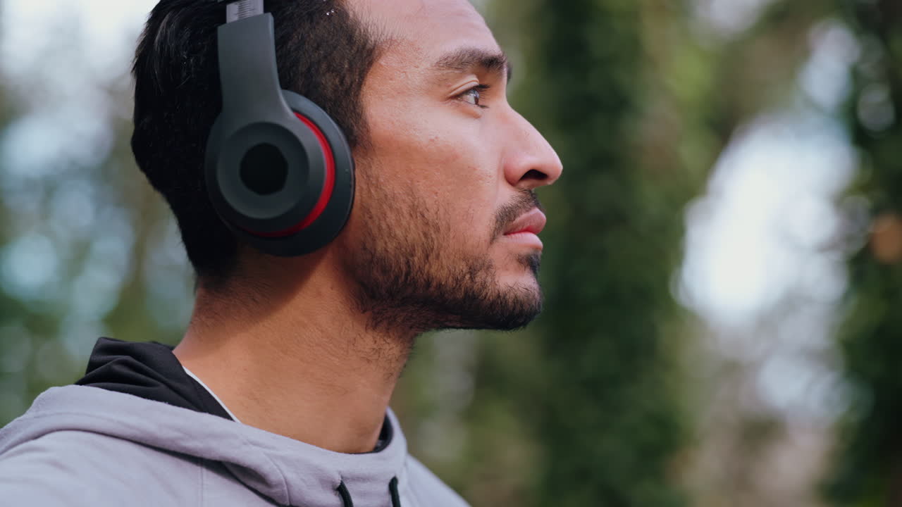ejercicio físico, descanso del corredor en cardio al aire libre