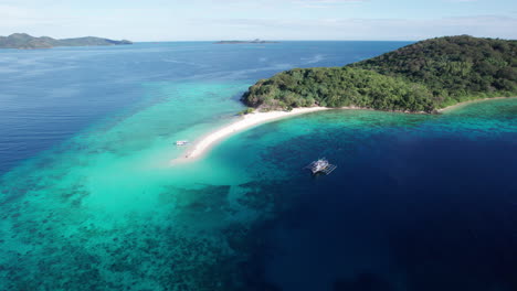 imágenes aéreas que muestran el impresionante banco de arena de ditaytayan en palawan, filipinas