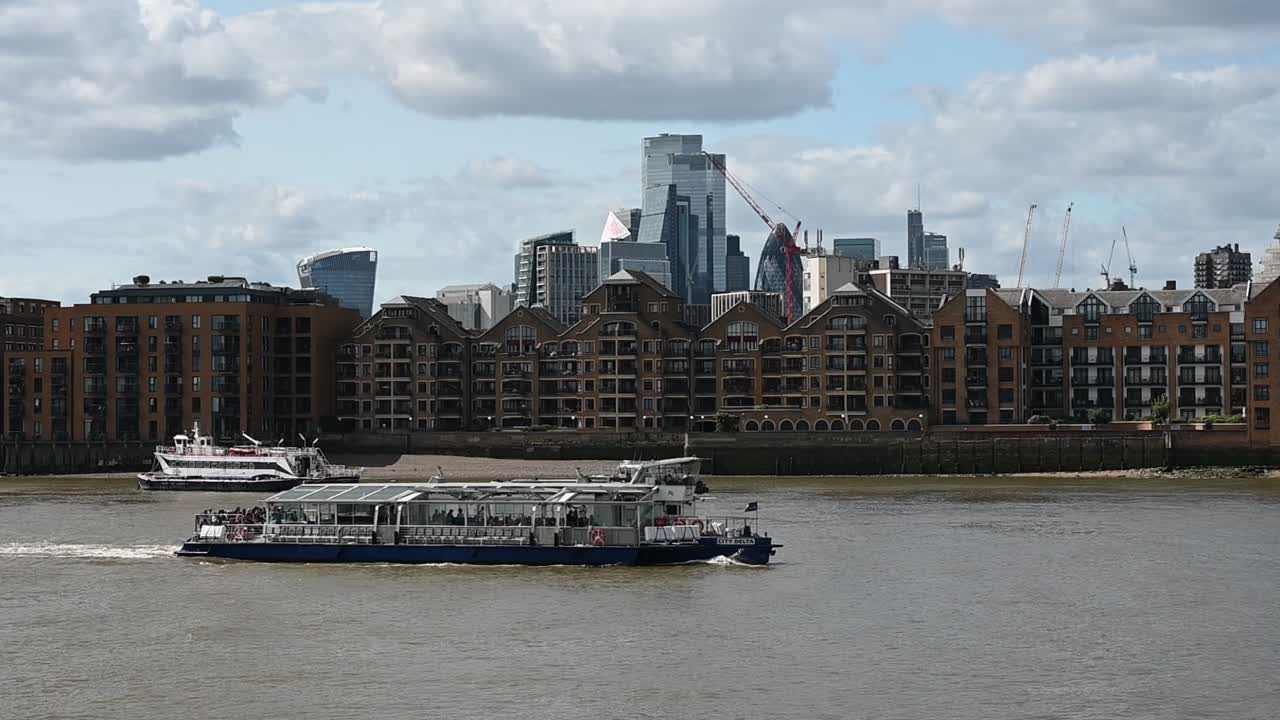 The boat to get on when crossing the Thames, London, United Kingdom