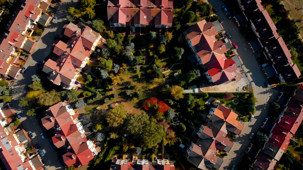 교외 주택 의 공중 사진