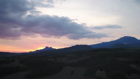 puesta de sol en la montaña erciyes